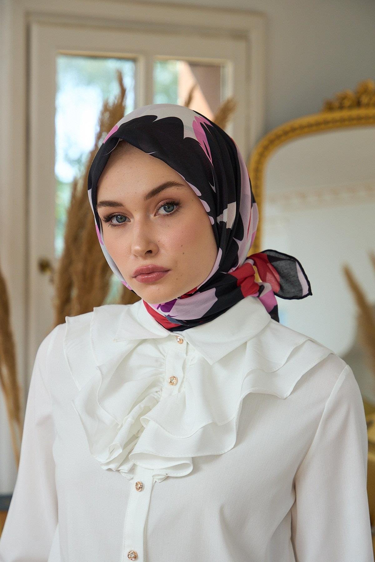 Yaz Işıltısı Koleksiyonu Soft Eşarp Siyah Kırmızı 1189-06