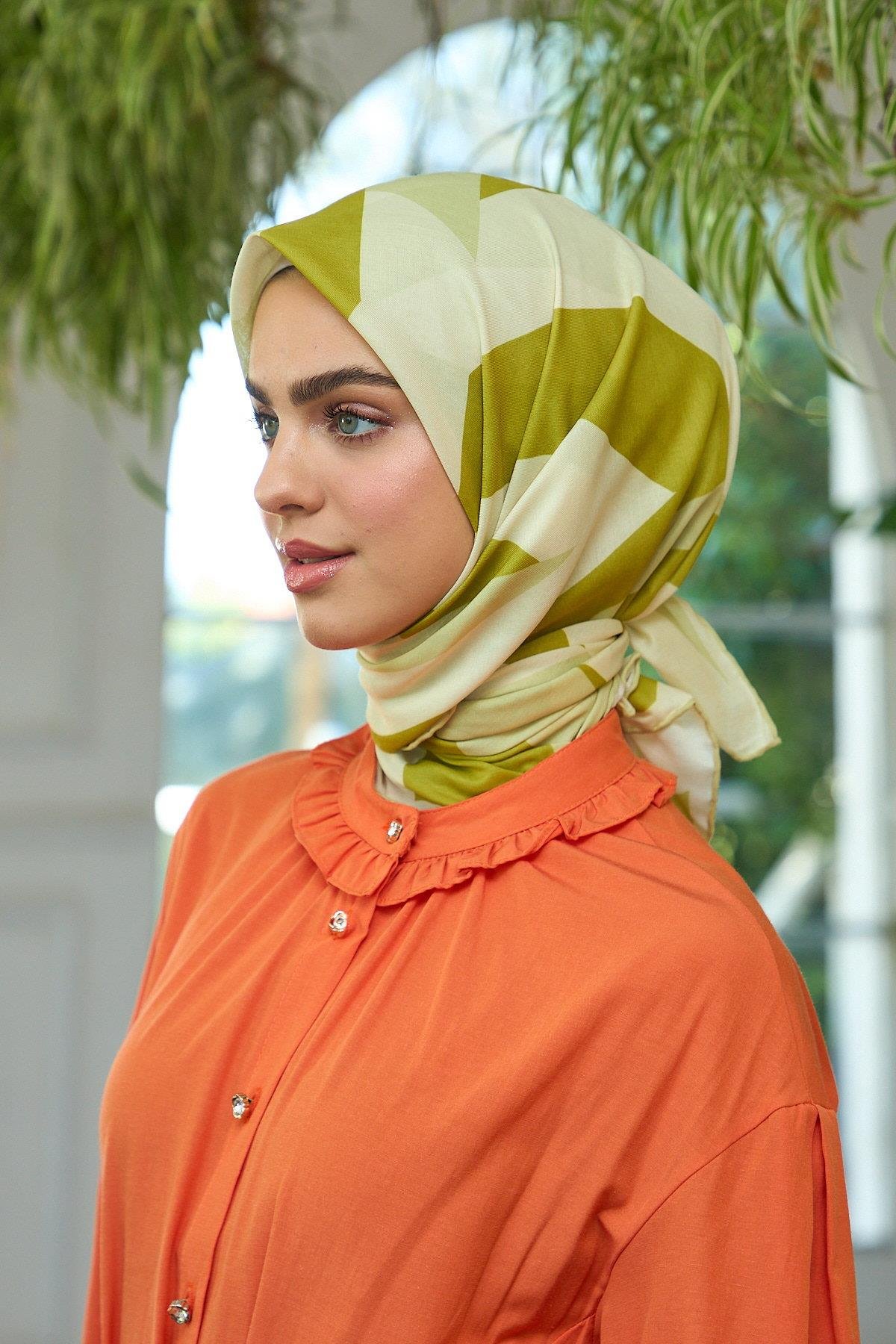Işıltılı Yaz Koleksiyonu Soft Eşarp Yağ Yeşili Krem 1186-03