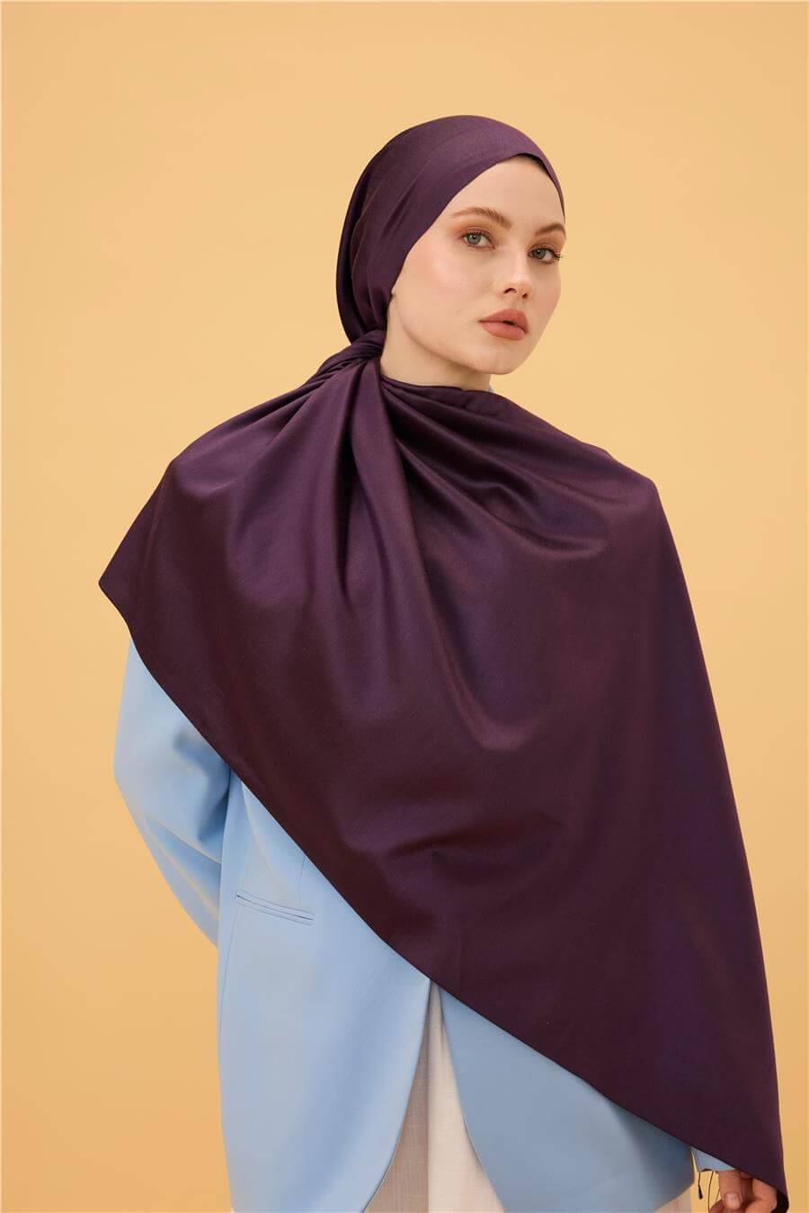 Koyu Mor Düz Çift Taraflı İpek Şal Modeli
