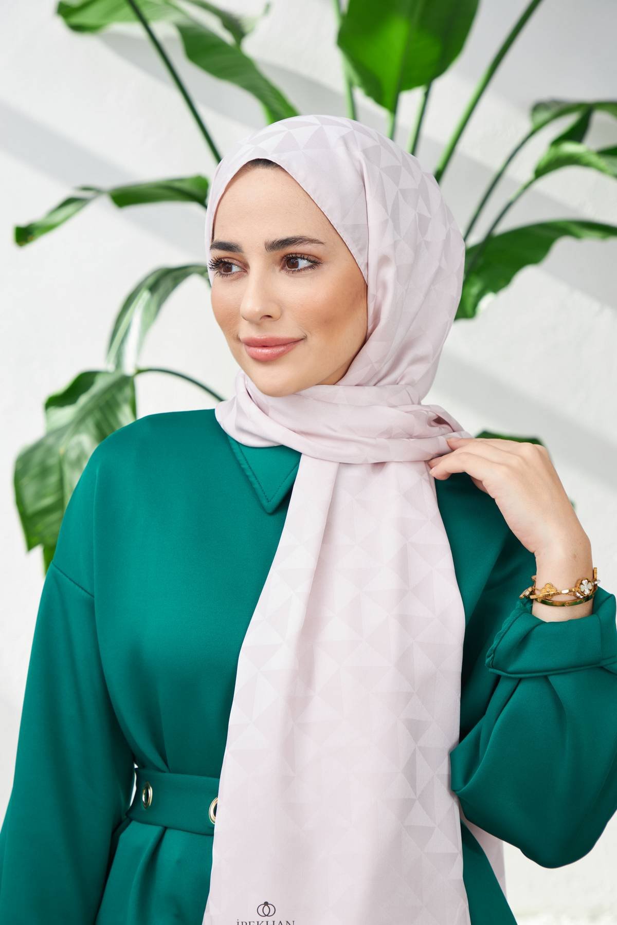 Triangle Desen İpeksi Jakar Şal Pudra 9005-17