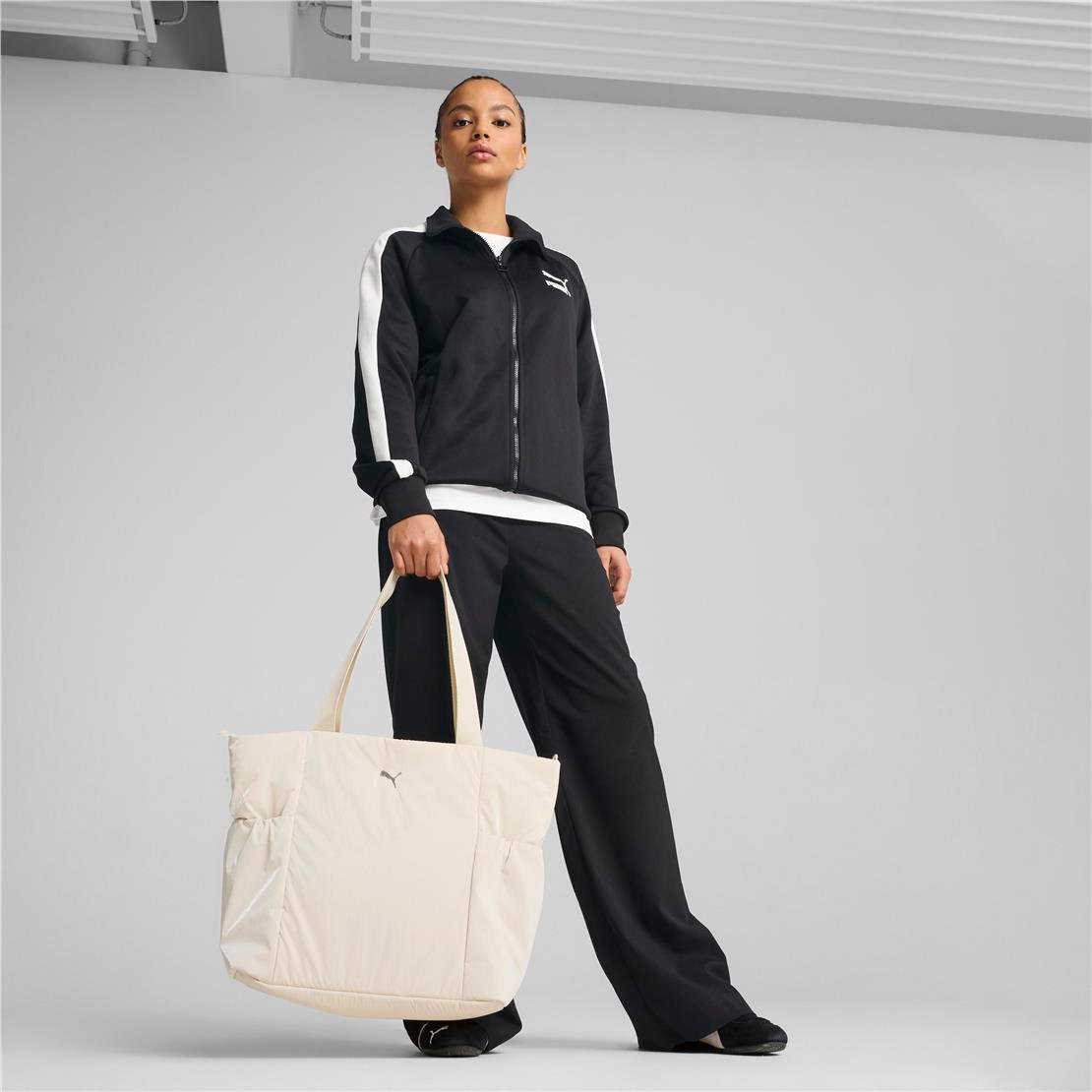 PUMA UP Shopper Omuz Çantası Modeli UNISEX