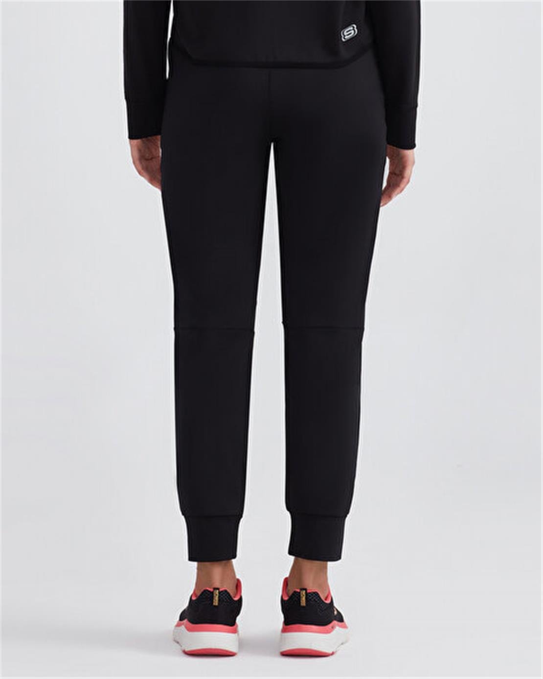 SKECHERS W Performance Coll. Suit Track Suit