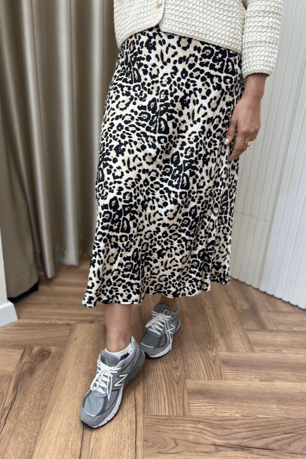 BELİ LASTİKLİ LEOPAR DESE SATEN ETEK