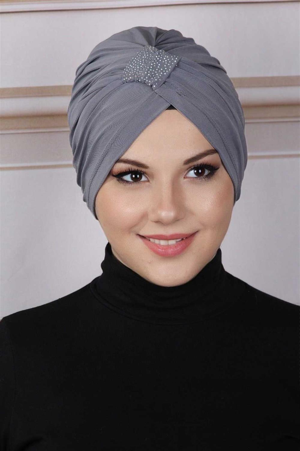 Taşlı Çapraz Bone - Gri