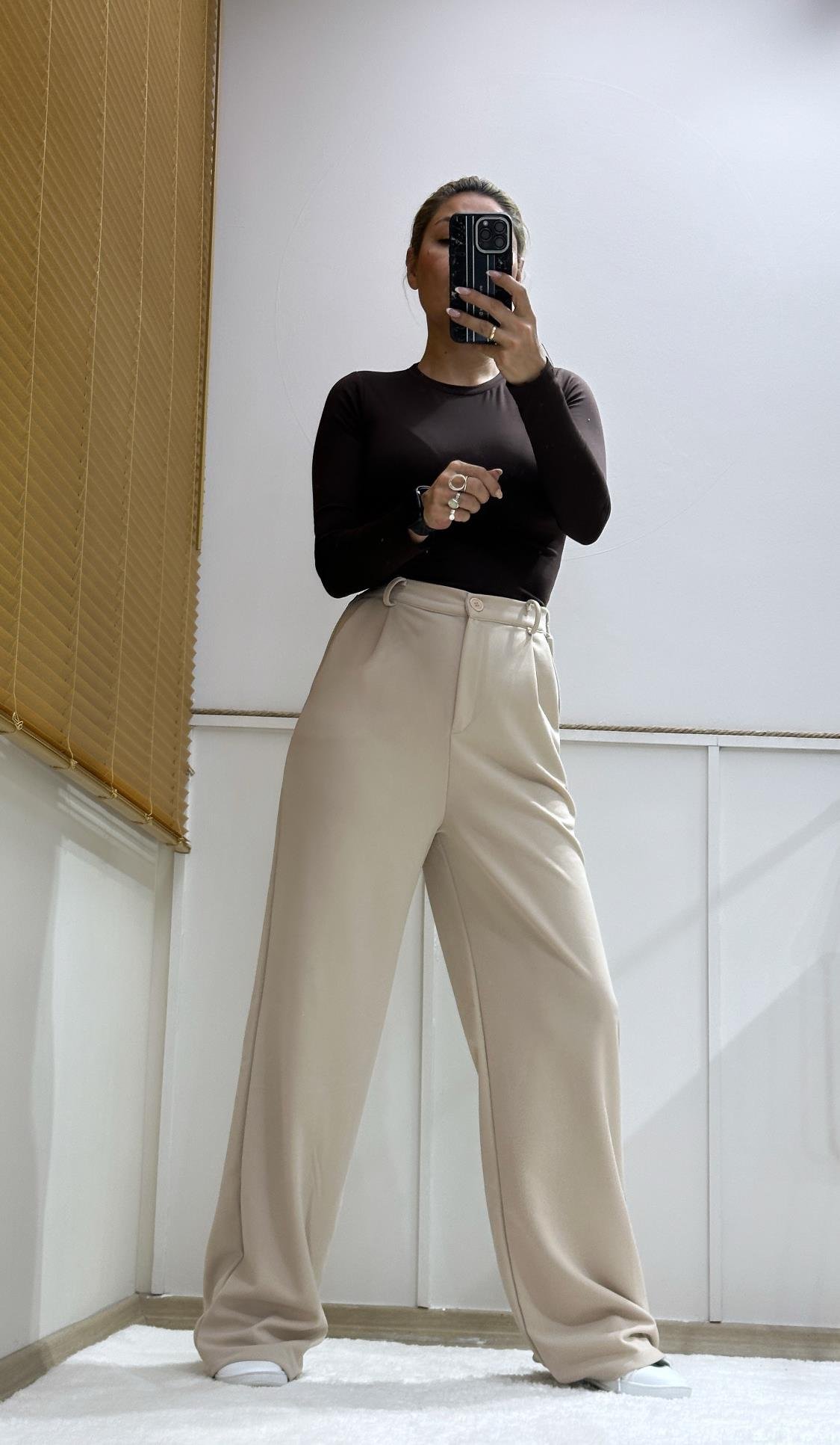 MODAL BODY