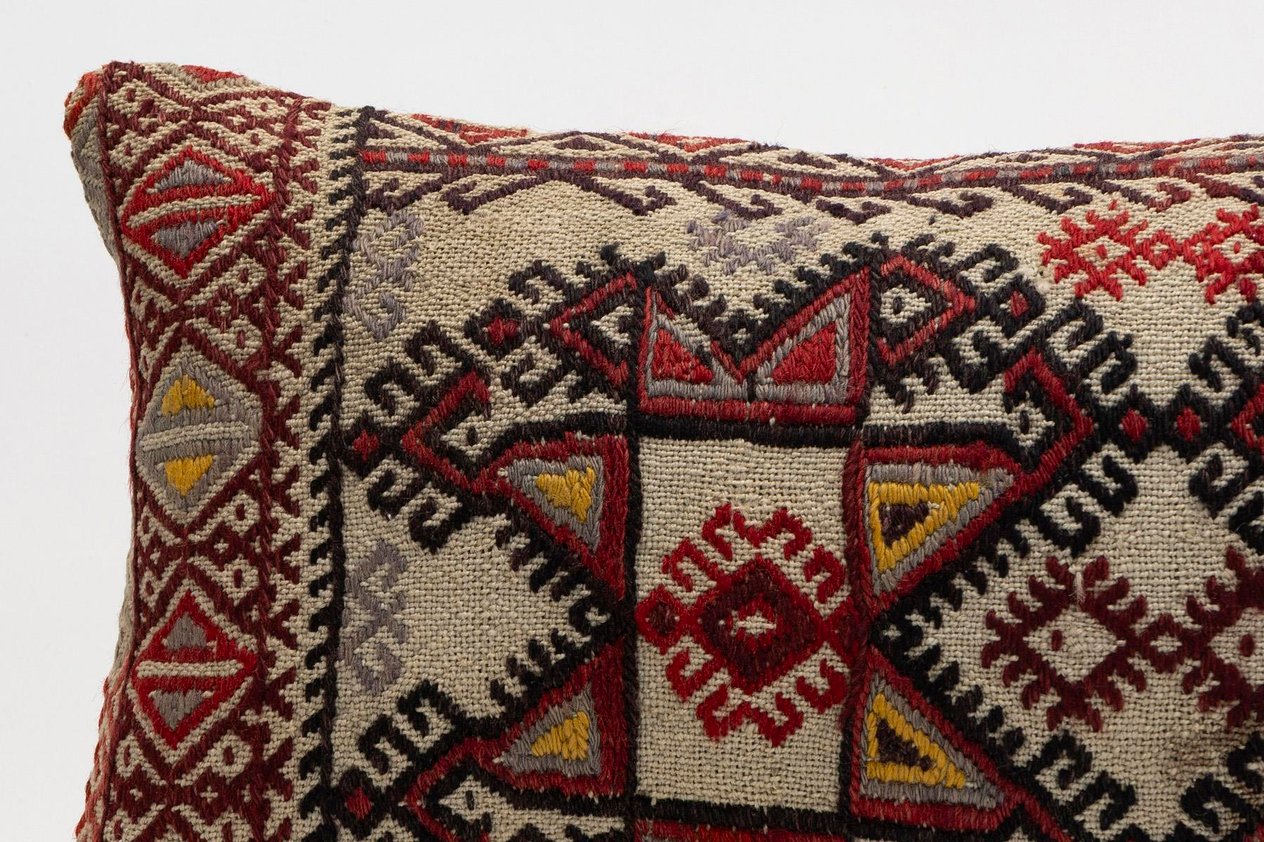 12x20 inches (30x50 cm) Kilim Pillow | KILIM WHOLESALE - Vintage Handmade Pillows - Vintage Handmade Kilim Rugs - It is 100% wool. Artistic and historical rugs. Old handwoven rugs. - Online hand woven rugs and kilim cushions sales. Shipping to a