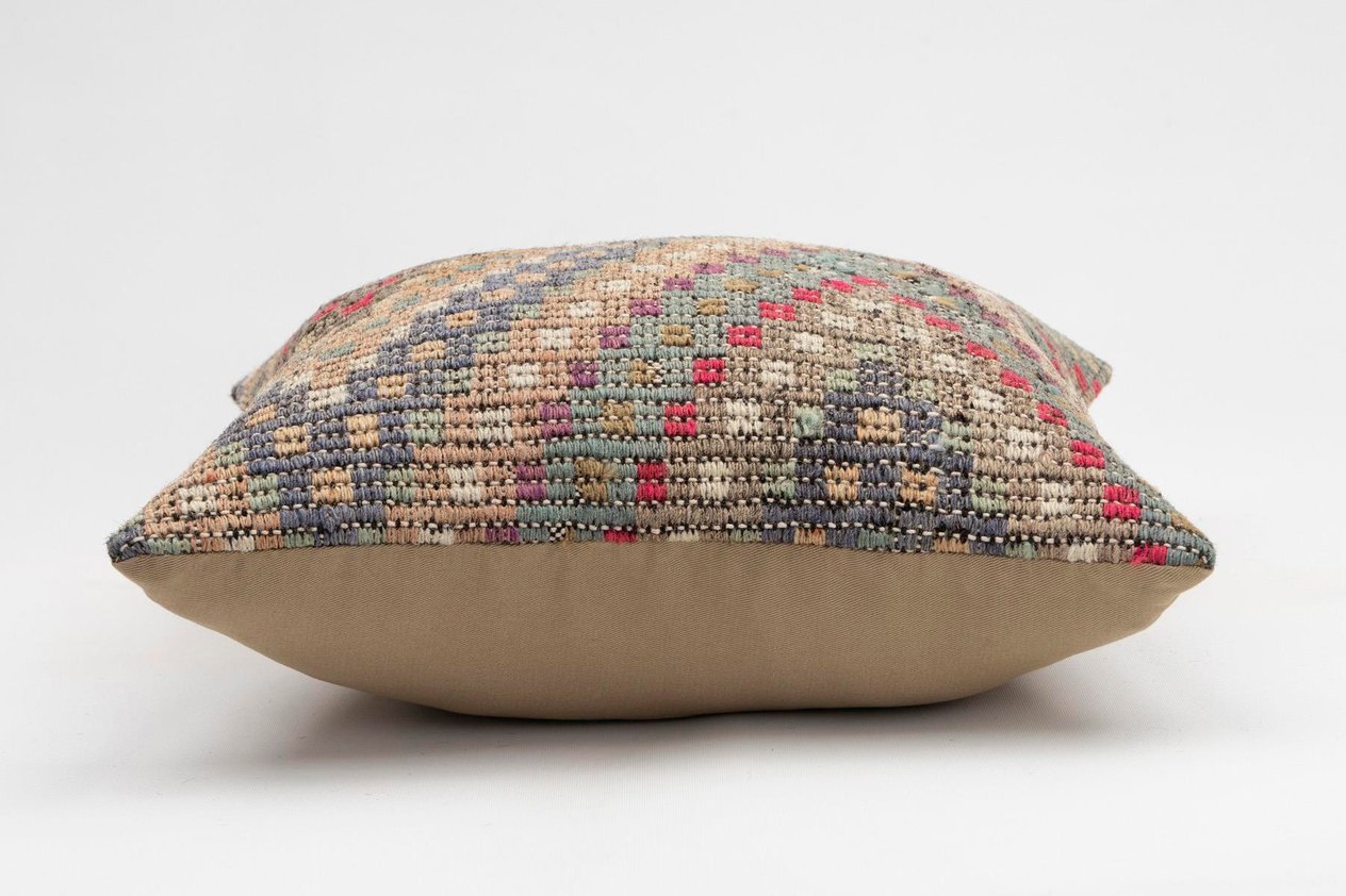 16x16 inches (40x40 cm) Kilim Pillow | KILIM WHOLESALE - Vintage Handmade Pillows - Vintage Handmade Kilim Rugs - It is 100% wool. Artistic and historical rugs. Old handwoven rugs. - Online hand woven rugs and kilim cushions sales. Shipping to a