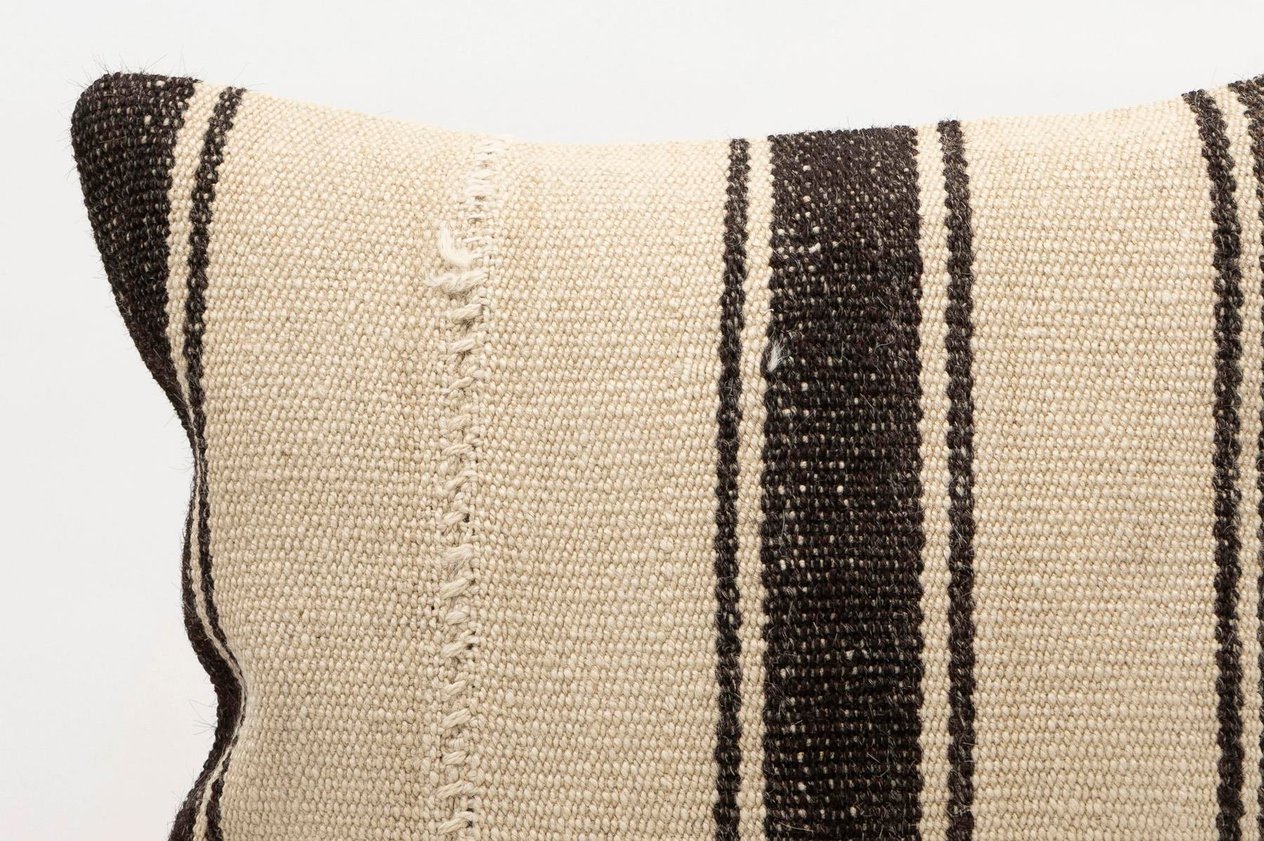 16x16 inches (40x40 cm) Kilim Pillow | KILIM WHOLESALE - Vintage Handmade Pillows - Vintage Handmade Kilim Rugs - It is 100% wool. Artistic and historical rugs. Old handwoven rugs. - Online hand woven rugs and kilim cushions sales. Shipping to a