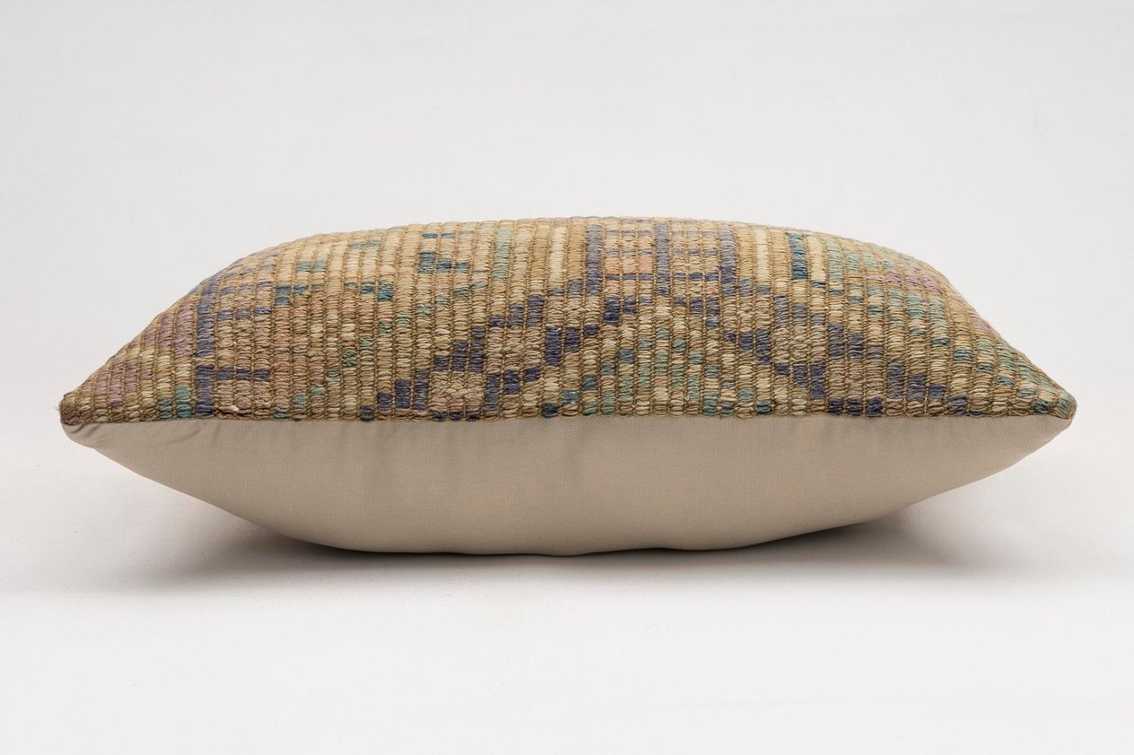 16x24 inches (40x60 cm) Kilim Pillow | KILIM WHOLESALE - Vintage Handmade Pillows - Vintage Handmade Kilim Rugs - It is 100% wool. Artistic and historical rugs. Old handwoven rugs. - Online hand woven rugs and kilim cushions sales. Shipping to a