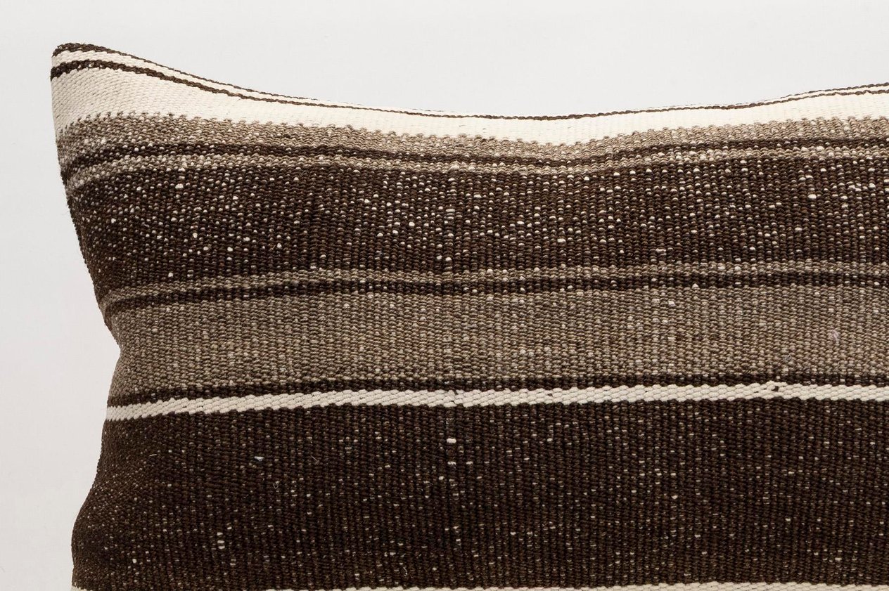 16x24 inches (40x60 cm) Kilim Pillow | KILIM WHOLESALE - Vintage Handmade Pillows - Vintage Handmade Kilim Rugs - It is 100% wool. Artistic and historical rugs. Old handwoven rugs. - Online hand woven rugs and kilim cushions sales. Shipping to a