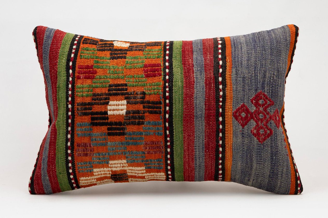 16x24 inches (40x60 cm) Kilim Pillow | KILIM WHOLESALE - Vintage Handmade Pillows - Vintage Handmade Kilim Rugs - It is 100% wool. Artistic and historical rugs. Old handwoven rugs. - Online hand woven rugs and kilim cushions sales. Shipping to a