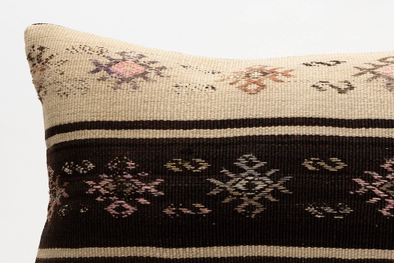 16x24 inches (40x60 cm) Kilim Pillow | KILIM WHOLESALE - Vintage Handmade Pillows - Vintage Handmade Kilim Rugs - It is 100% wool. Artistic and historical rugs. Old handwoven rugs. - Online hand woven rugs and kilim cushions sales. Shipping to a