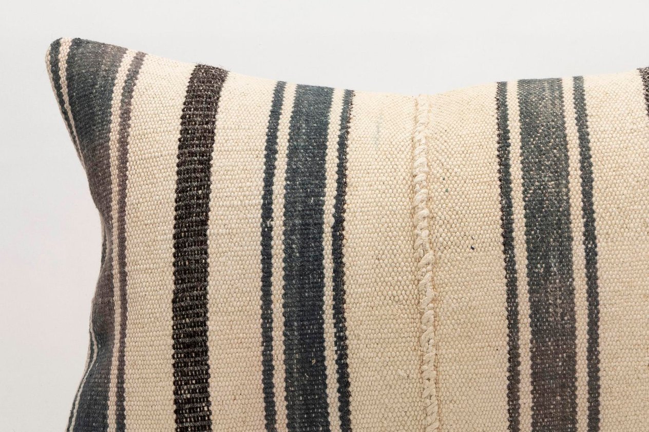 16x24 inches (40x60 cm) Kilim Pillow | KILIM WHOLESALE - Vintage Handmade Pillows - Vintage Handmade Kilim Rugs - It is 100% wool. Artistic and historical rugs. Old handwoven rugs. - Online hand woven rugs and kilim cushions sales. Shipping to a