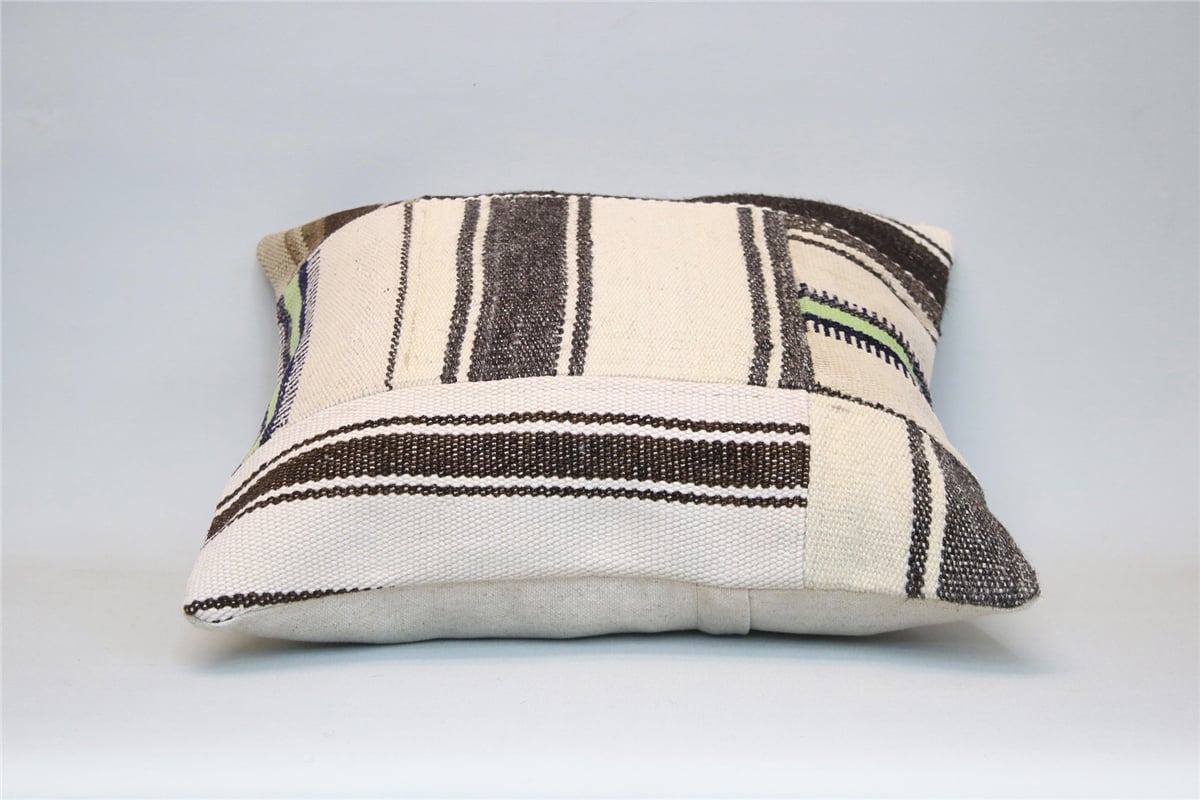16x16 feet (40x40 cm) Kilim Pillow