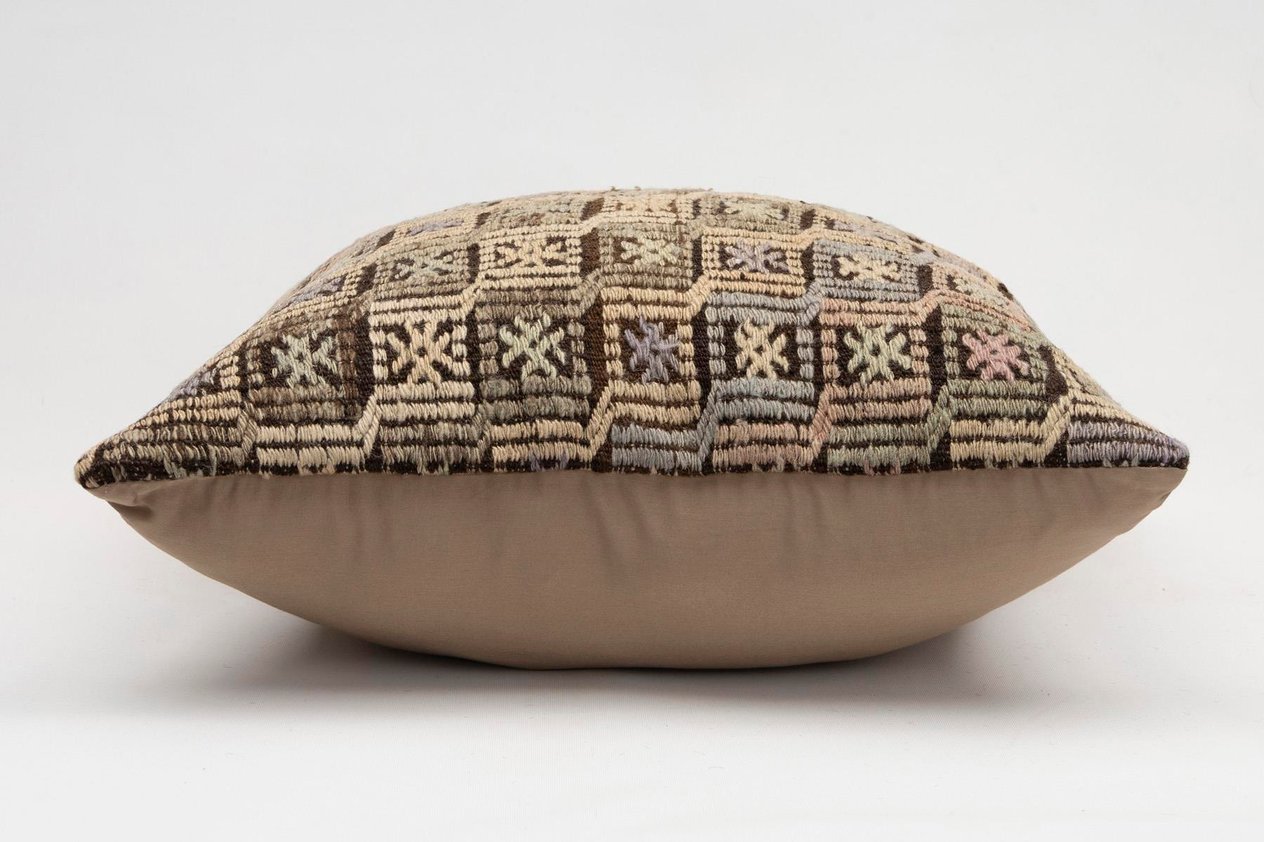20x20 inches (50x50 cm) Kilim Pillow | KILIM WHOLESALE - Vintage Handmade Pillows - Vintage Handmade Kilim Rugs - It is 100% wool. Artistic and historical rugs. Old handwoven rugs. - Online hand woven rugs and kilim cushions sales. Shipping to a