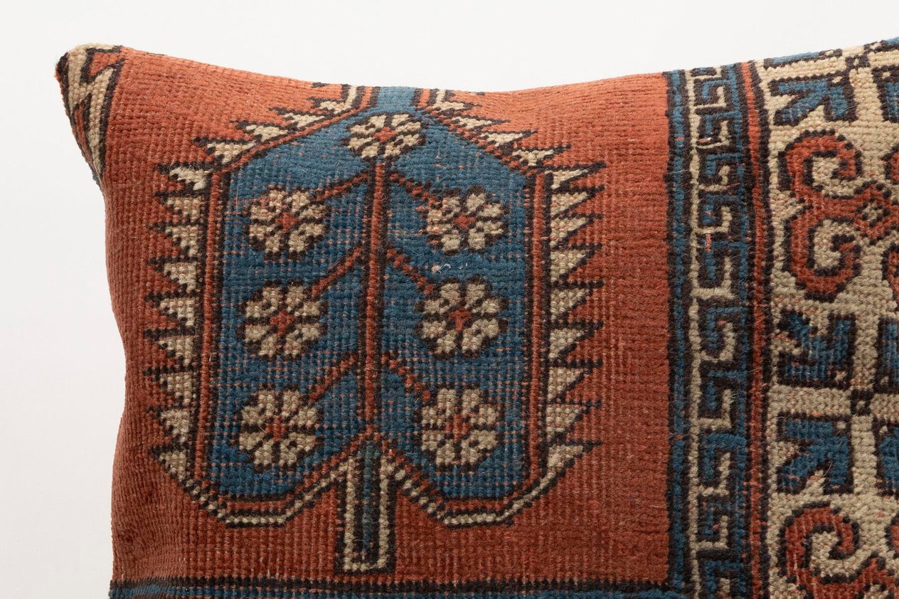 20x20 inches (50x50 cm) Kilim Pillow | KILIM WHOLESALE - Vintage Handmade Pillows - Vintage Handmade Kilim Rugs - It is 100% wool. Artistic and historical rugs. Old handwoven rugs. - Online hand woven rugs and kilim cushions sales. Shipping to a
