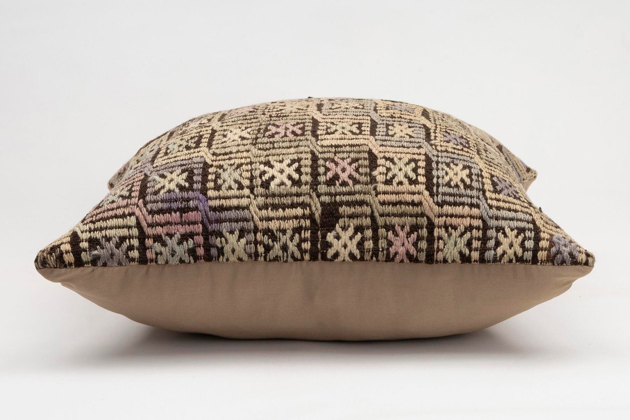 20x20 inches (50x50 cm) Kilim Pillow | KILIM WHOLESALE - Vintage Handmade Pillows - Vintage Handmade Kilim Rugs - It is 100% wool. Artistic and historical rugs. Old handwoven rugs. - Online hand woven rugs and kilim cushions sales. Shipping to a