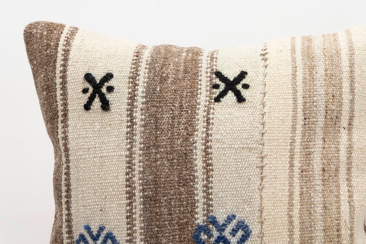 20x20 inches (50x50 cm) Kilim Pillow | KILIM WHOLESALE - Vintage Handmade Pillows - Vintage Handmade Kilim Rugs - It is 100% wool. Artistic and historical rugs. Old handwoven rugs. - Online hand woven rugs and kilim cushions sales. Shipping to a
