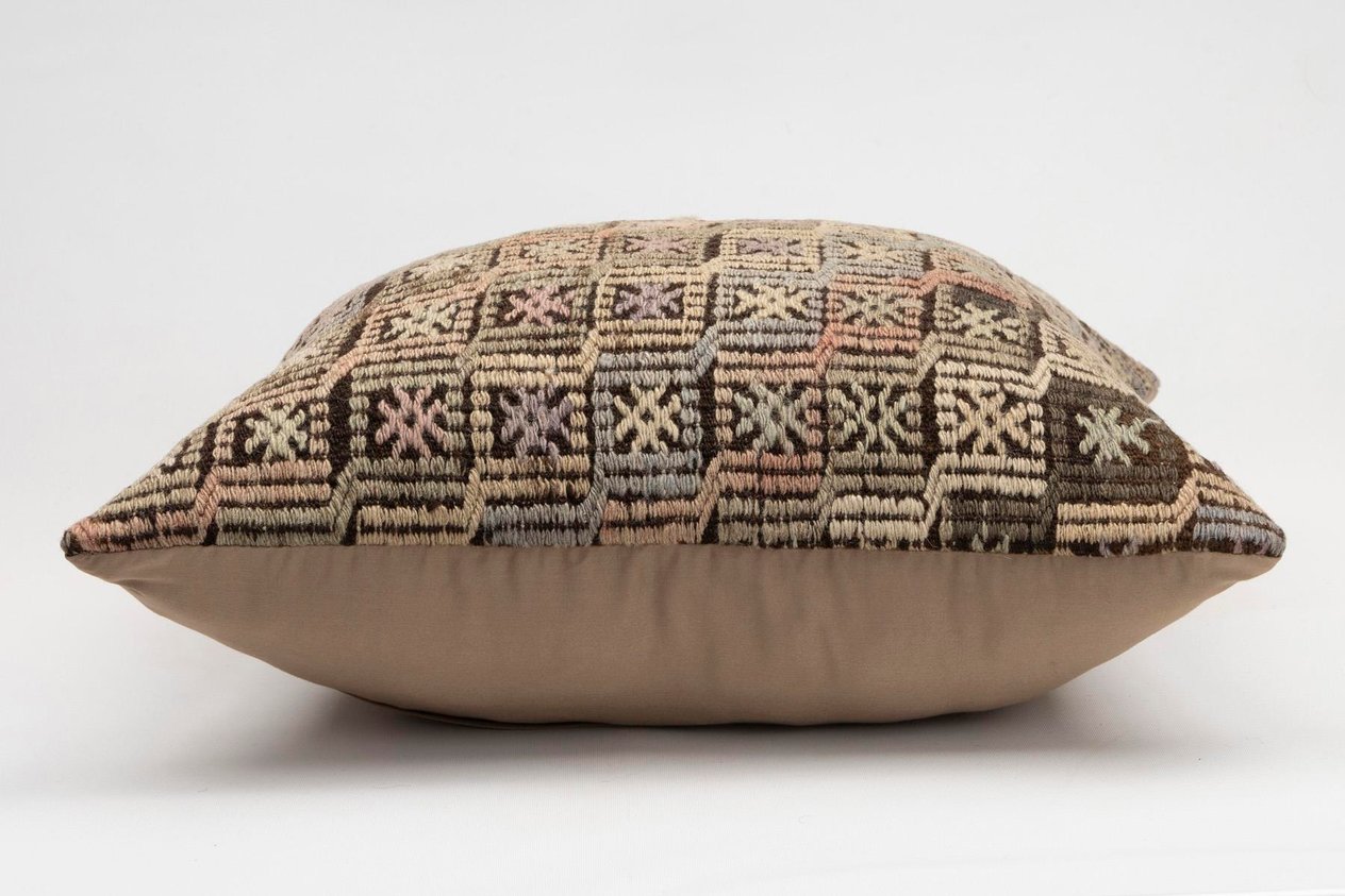 20x20 inches (50x50 cm) Kilim Pillow | KILIM WHOLESALE - Vintage Handmade Pillows - Vintage Handmade Kilim Rugs - It is 100% wool. Artistic and historical rugs. Old handwoven rugs. - Online hand woven rugs and kilim cushions sales. Shipping to a