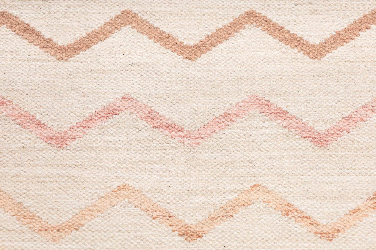 Kilim Rug (4.8 x 6.7 ft) | KILIM WHOLESALE -&nbsp;Vintage Handmade Pillows - Vintage Handmade Kilim Rugs - It is 100% wool. Artistic and historical rugs. Old handwoven rugs. -&nbsp;Online hand woven rugs and kilim cushions sales. Shipping to all over the 