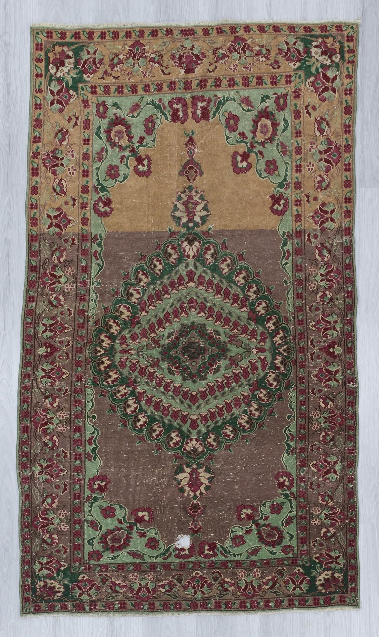 Vintage decorative Turkish Oushak rug