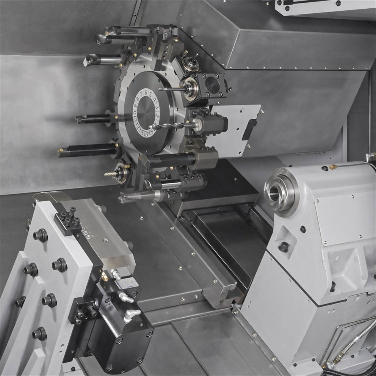 Accuway UA-330LY Slant Bed Linear Way CNC Lathe