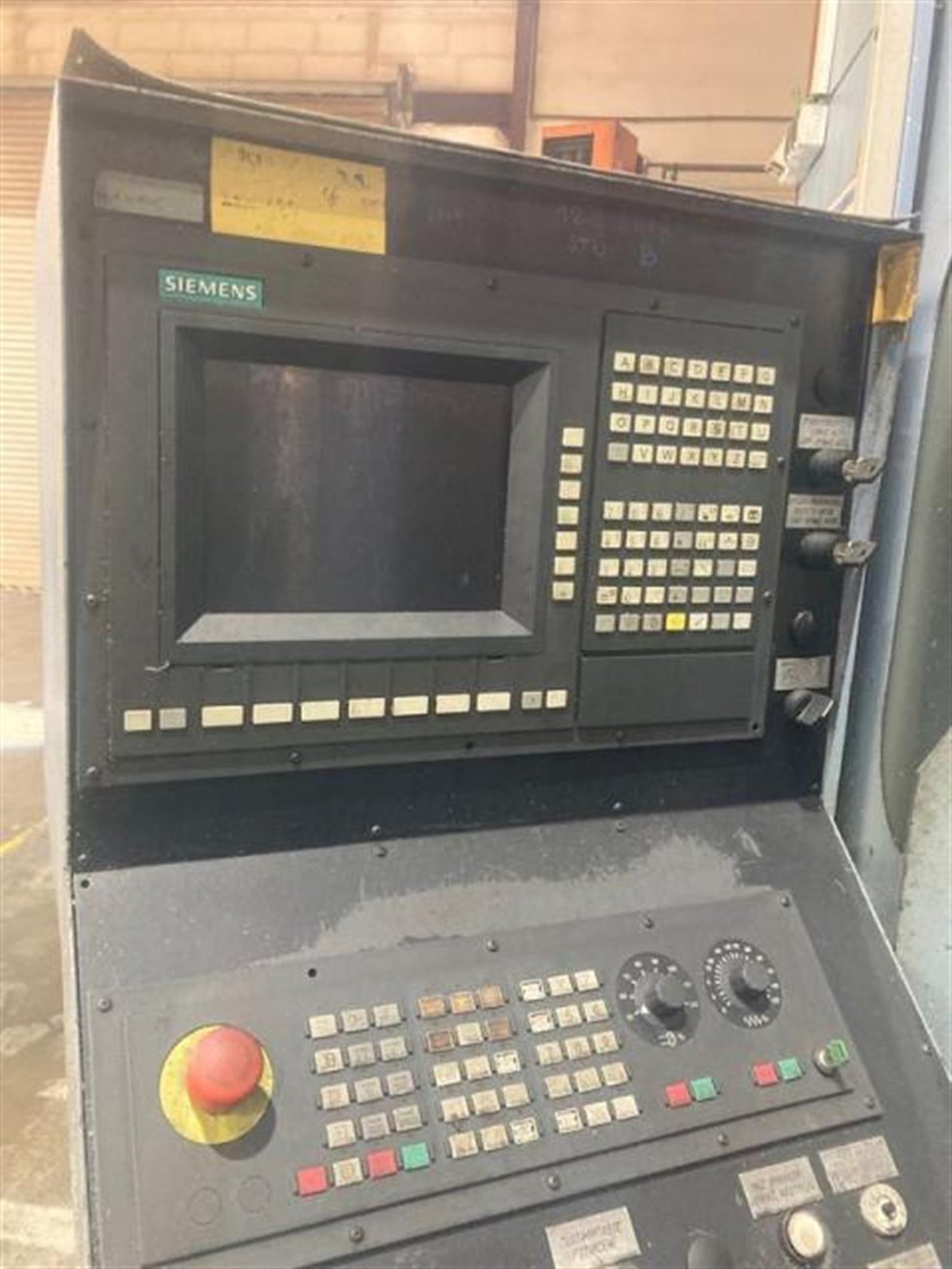 Axa VSC 2-4000 M/E Machining center - vertical