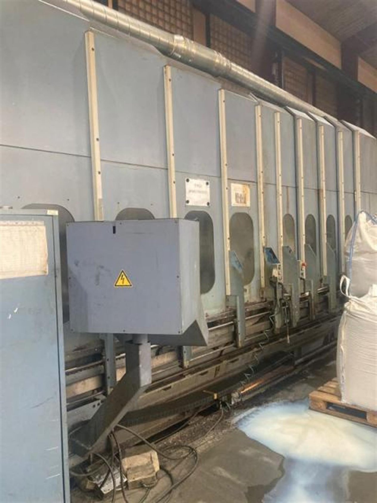 Axa VSC 2-4000 M/E Machining center - vertical