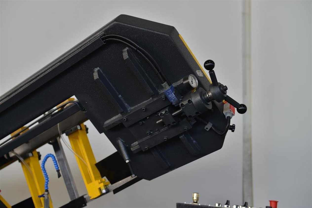 Bekamak BMS-320 Straight Cut