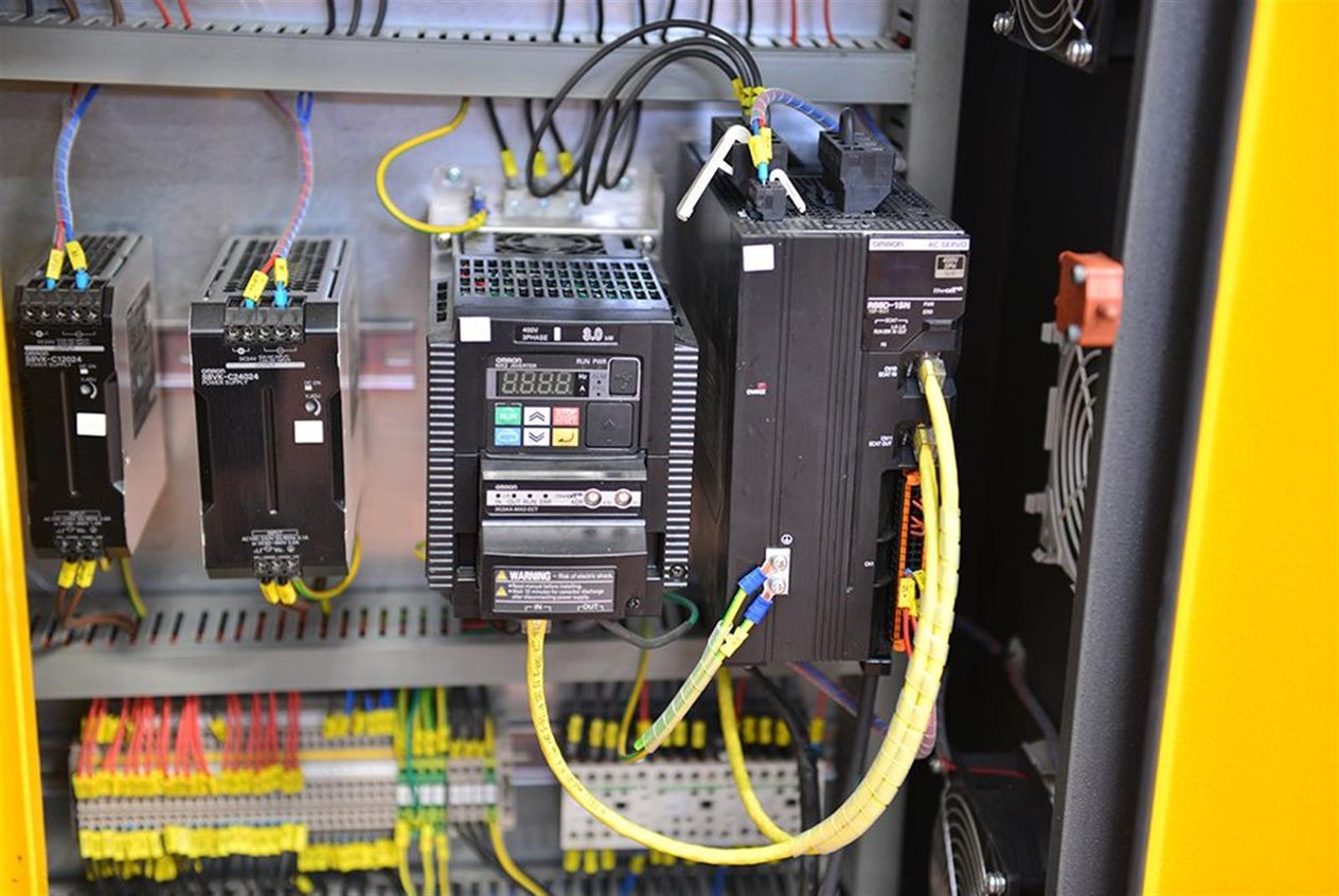 Bekamak BMSO-330CS NC Drive Machines