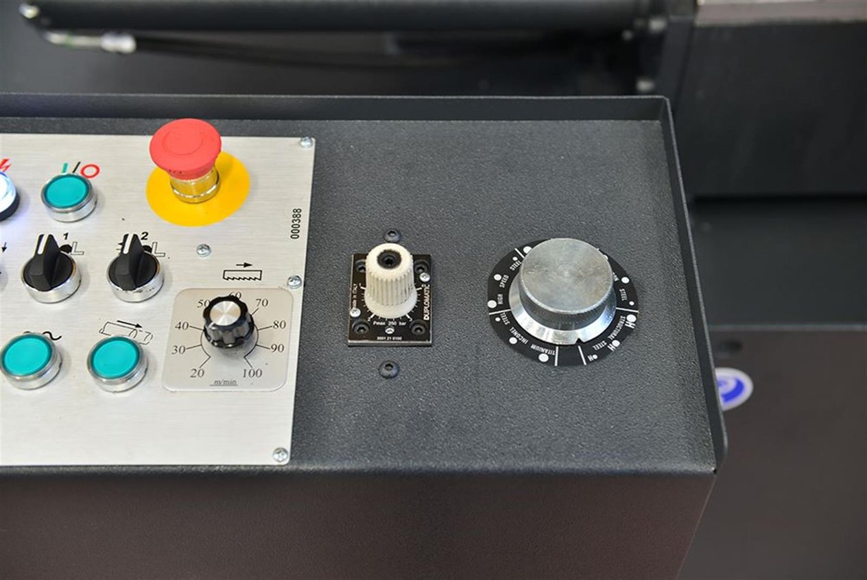 Bekamak BMSO-330CS NC Drive Machines