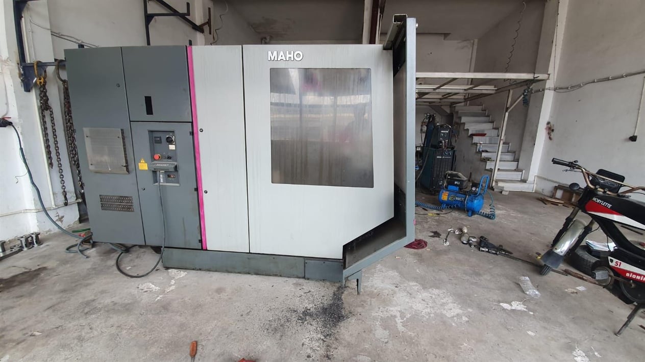 Deckel Maho 600E Machining center - vertical
