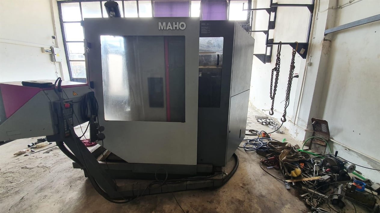Deckel Maho 600E Machining center - vertical