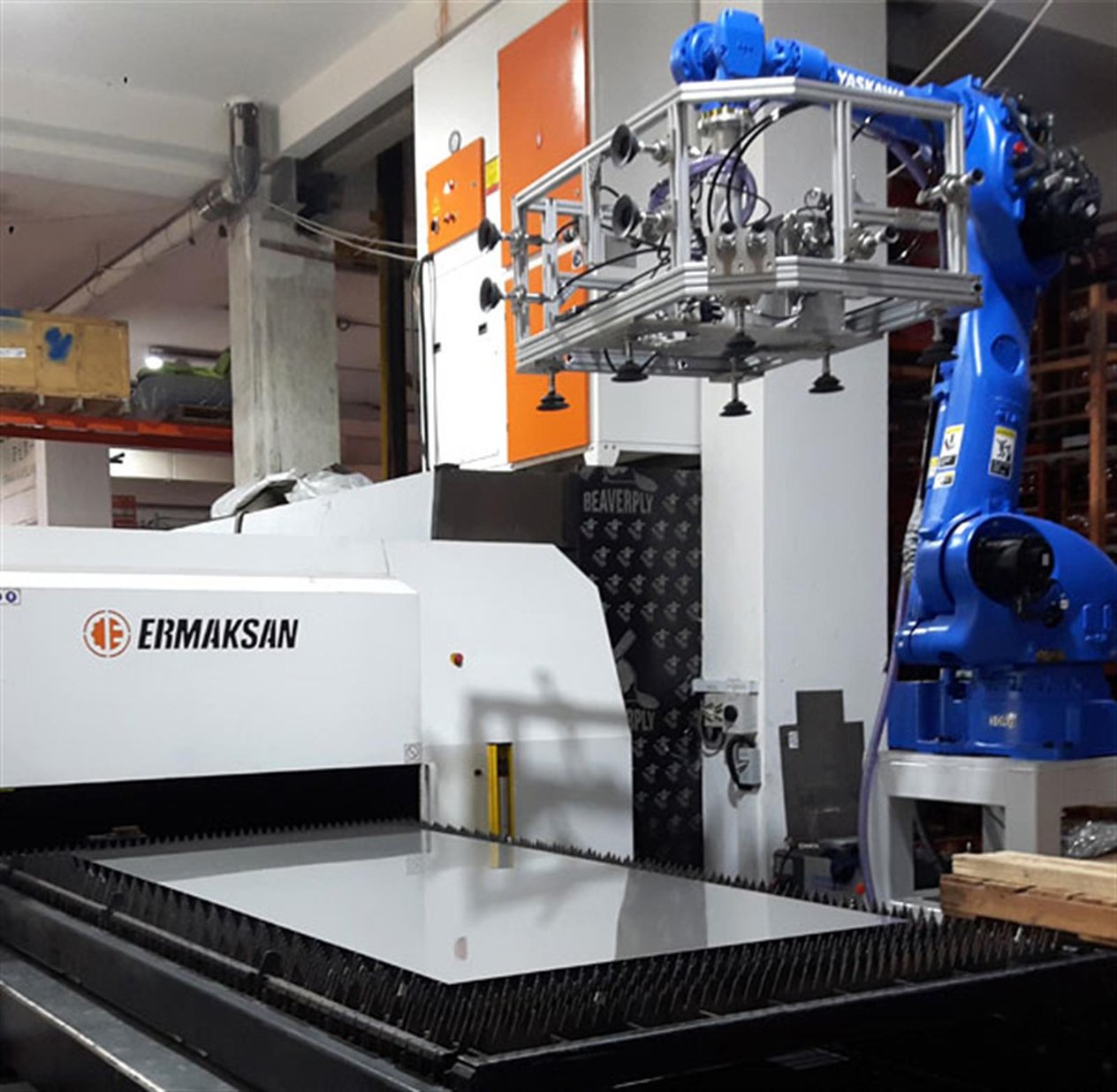 ERMAKSAN TOWERMAK MULTIMASTER 3x1.5 (3 PALLETS) Fiber Laser Cutting Machine