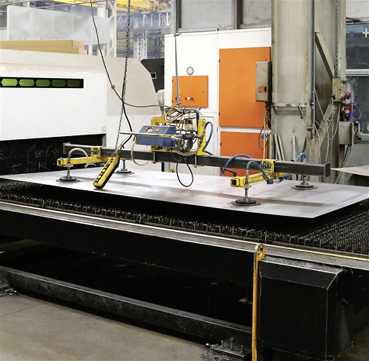 ERMAKSAN TOWERMAK MULTIMASTER 3x1.5 (3 PALLETS) Fiber Laser Cutting Machine