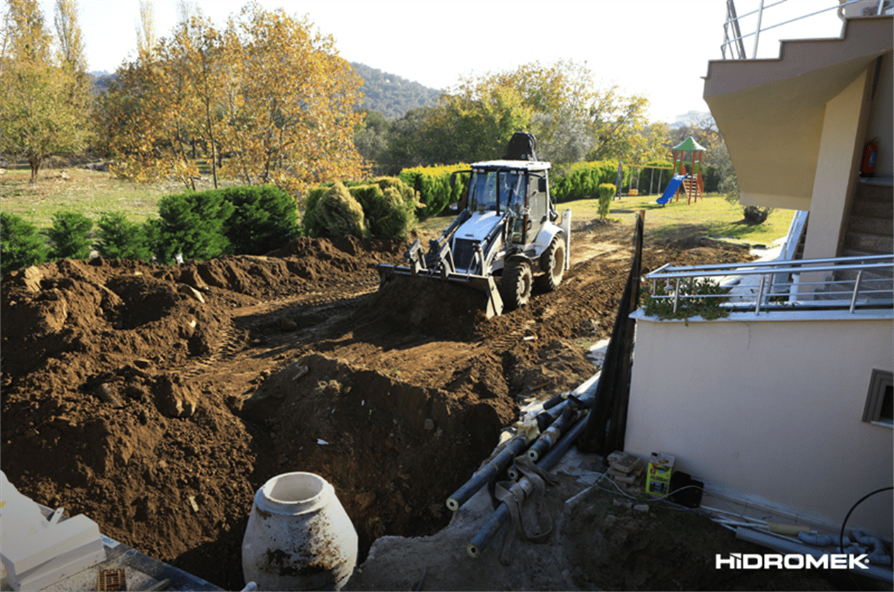 HMK 62 SS Backhoe Loader
