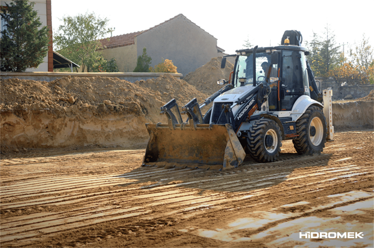 HMK 62 SS Backhoe Loader