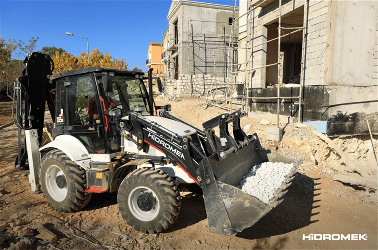 HMK 62 SS Backhoe Loader