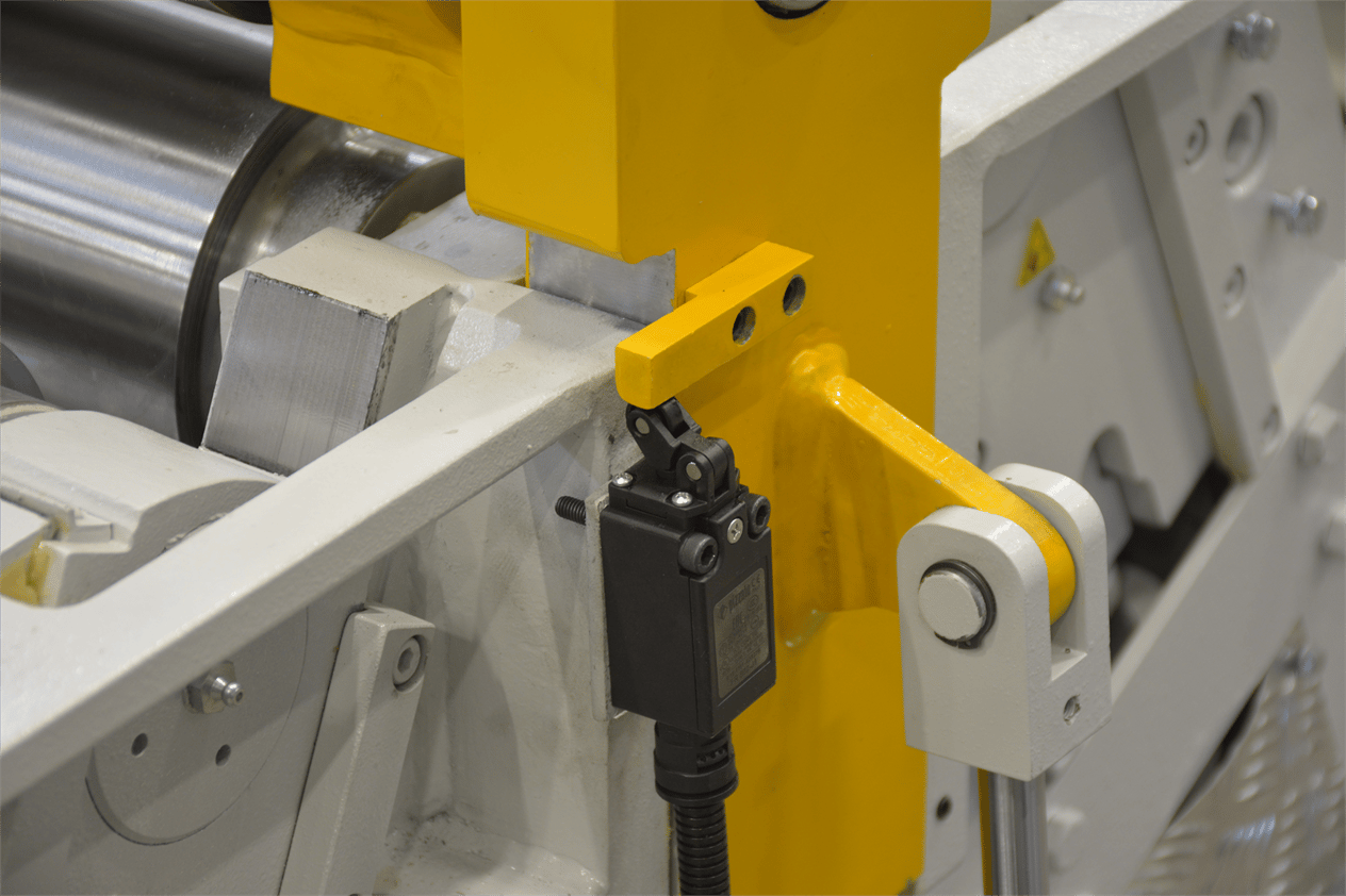 Isıtan 4R HMS 650x80 Hydraulıc 4 Roll Plate Rollıng Machınes