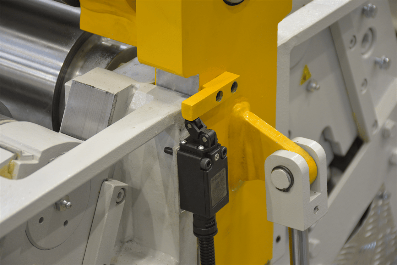 Isıtan 4R HMS 650x80 Hydraulıc 4 Roll Plate Rollıng Machınes