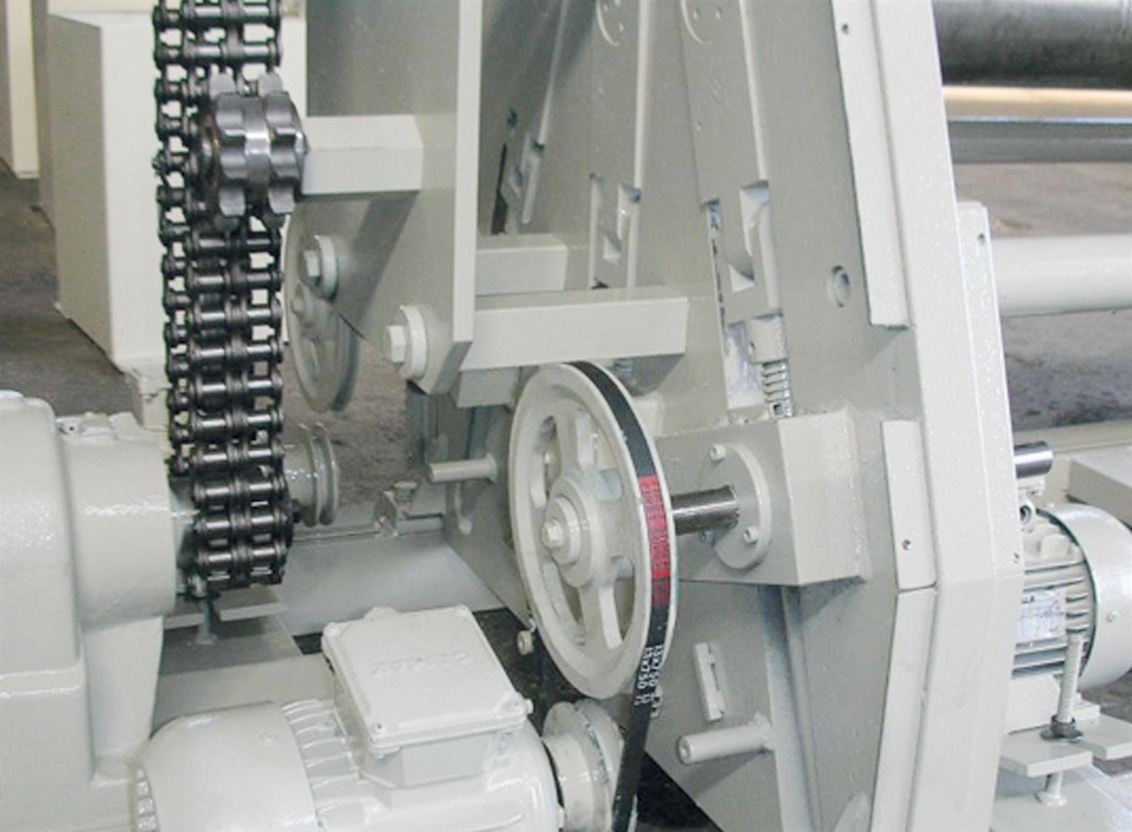 Isitan 4RM 10-130 Motorized 4 Roll Plate Rolling Machines