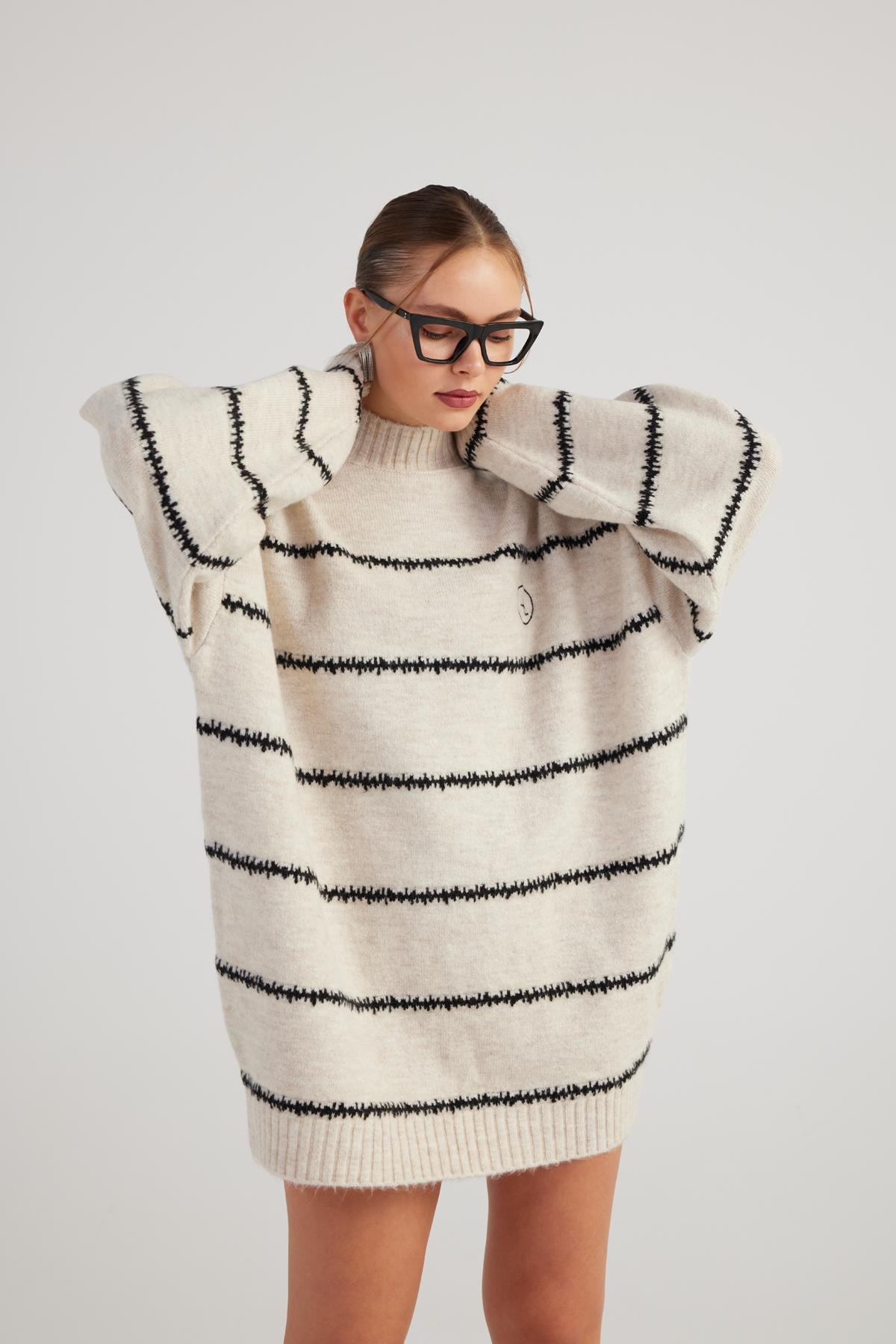 Paloma Sweater Ecru