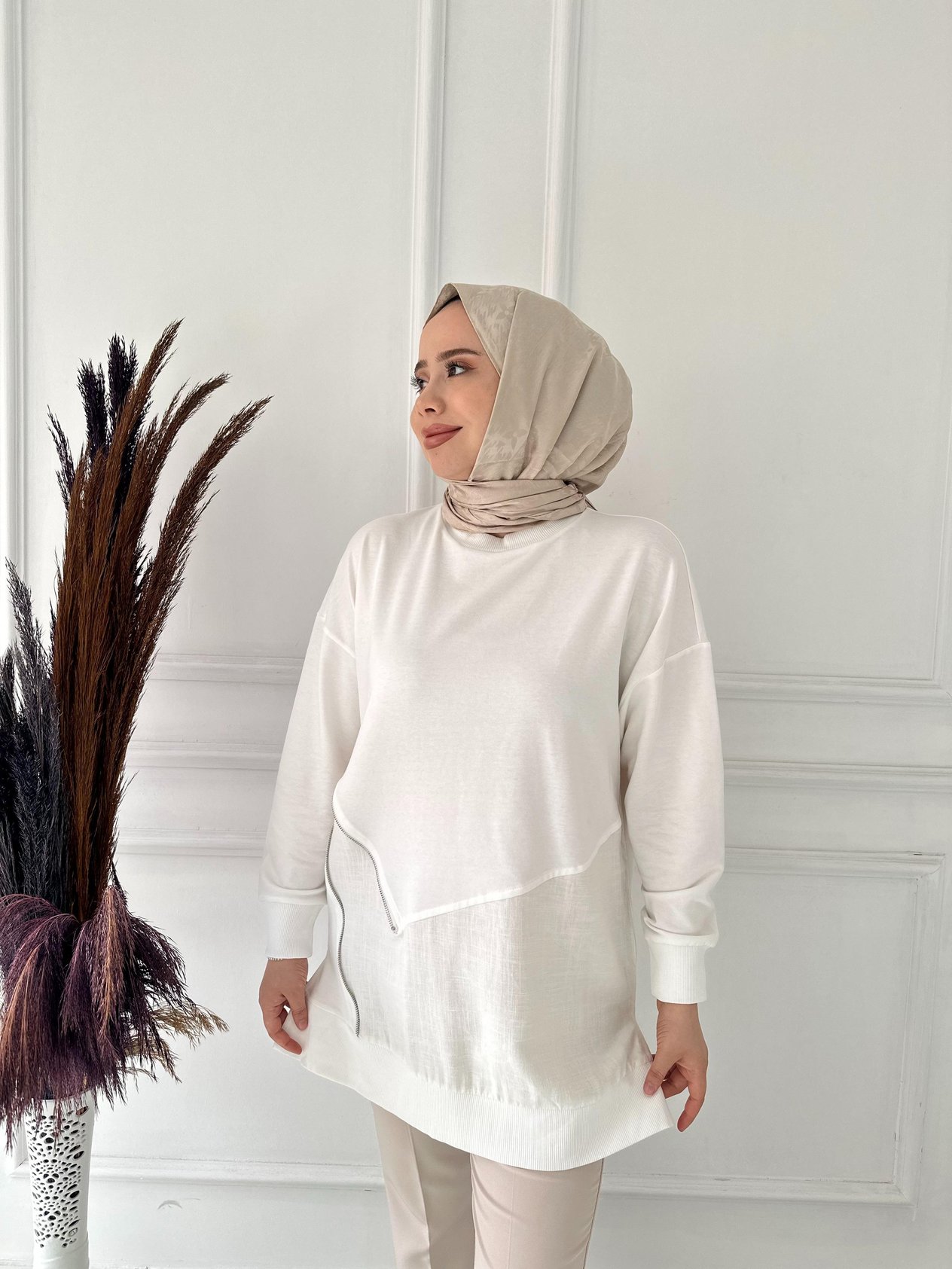 YAN ZİNCİR DETAY SWT TUNİK 10463 Ekru