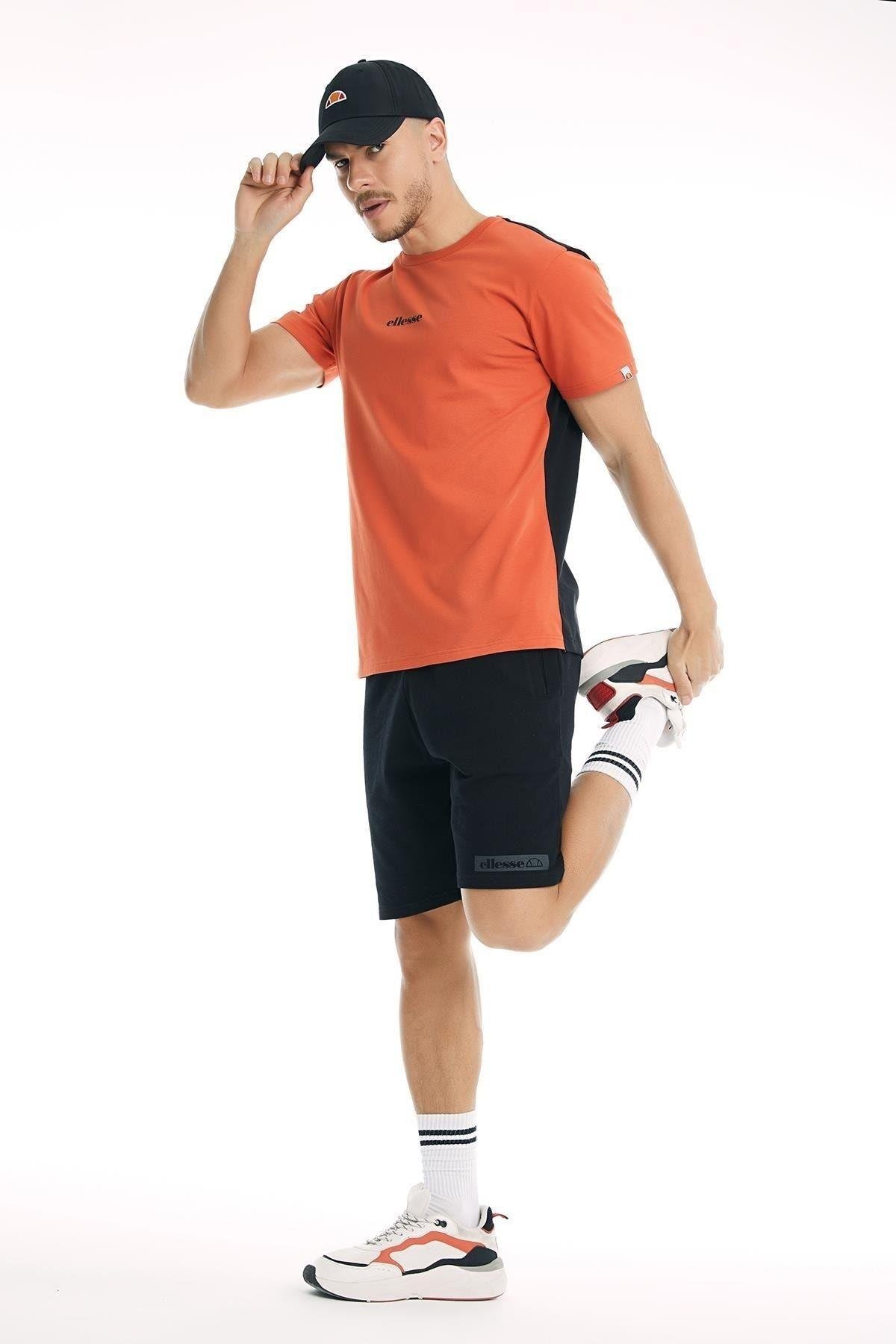 EM014_11679654ELLESSE