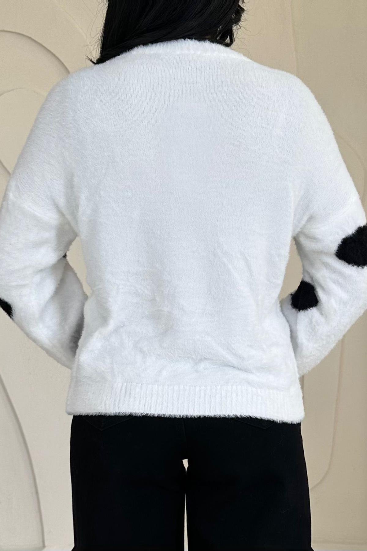 Wholesale White Stone Knitted Sweater