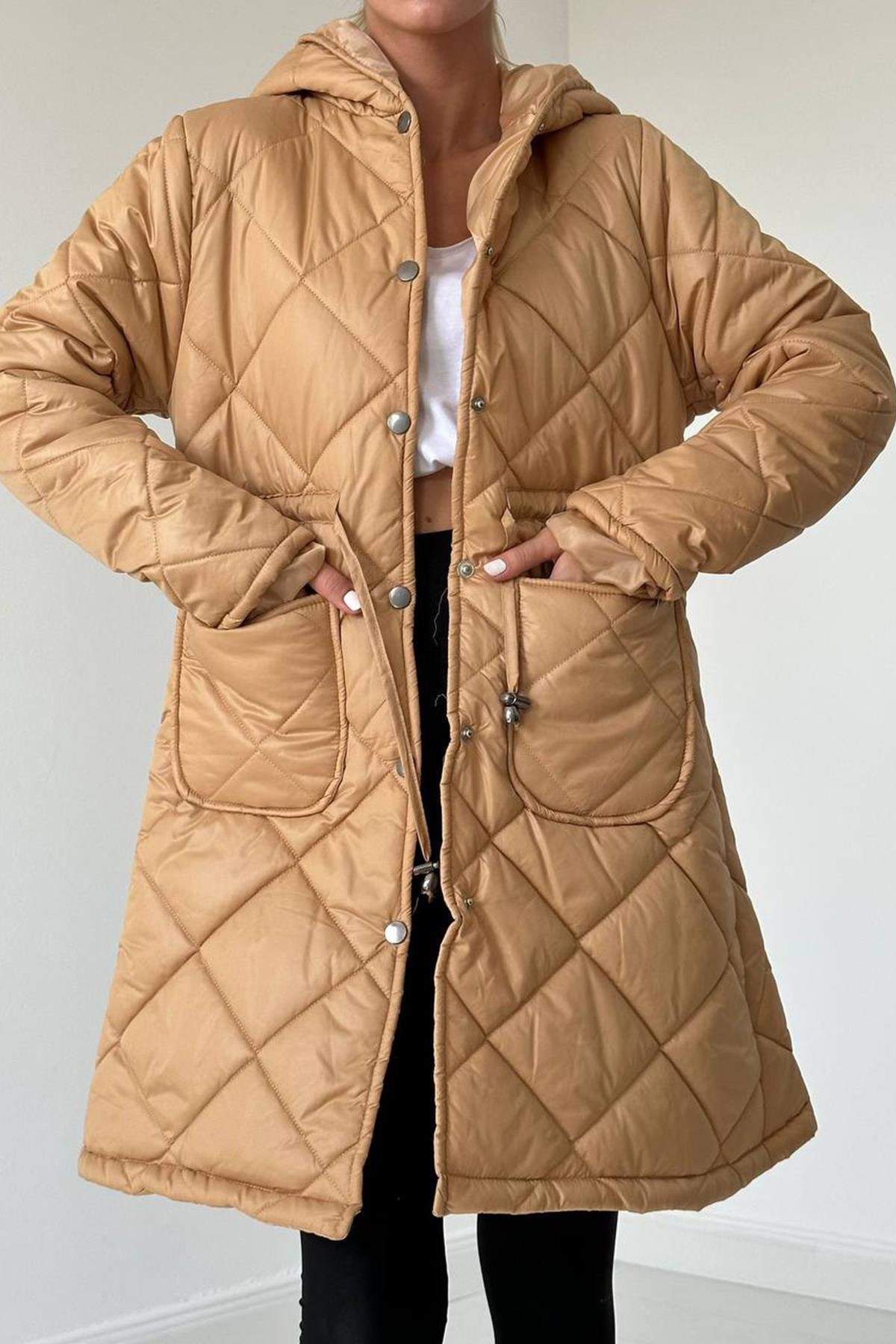 Camel Kapüşonlu Şişme Mont