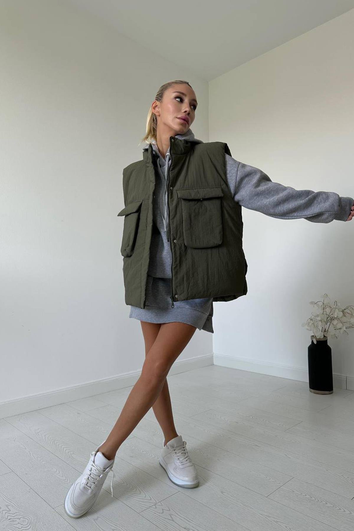 Wholesale Khaki Pocket Puffer Vest