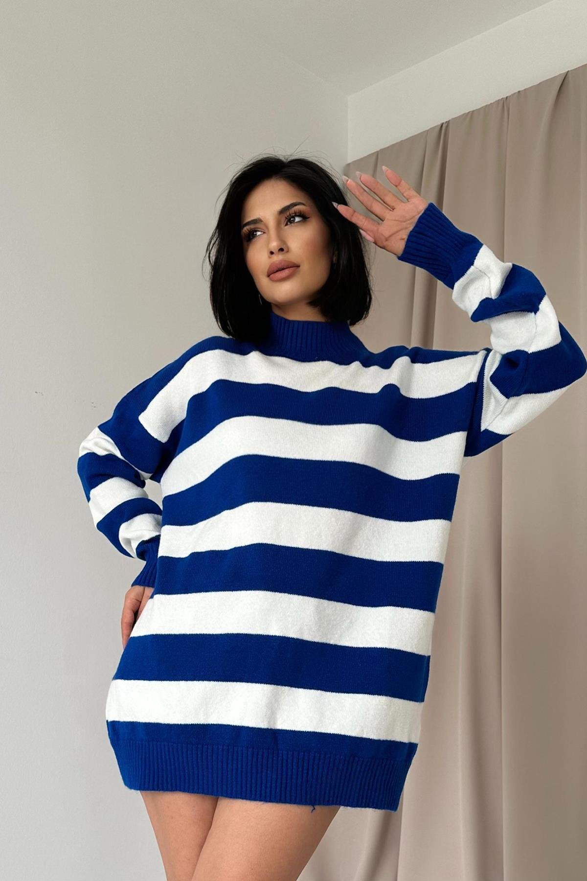 Wholesale Blue Striped Knitted Sweater