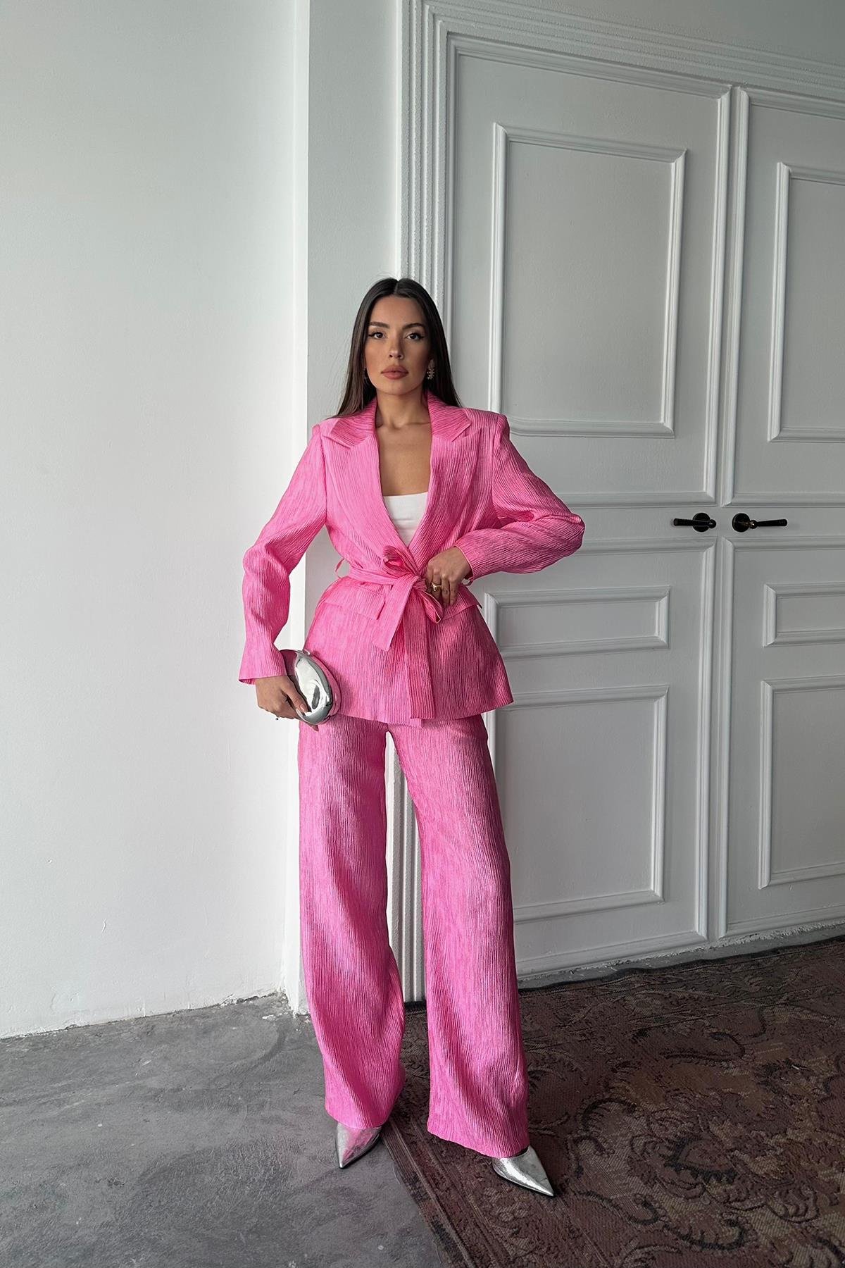 Toptan Pembe Beli Kuşaklı Ceket ve Pantolon Parlak Takım