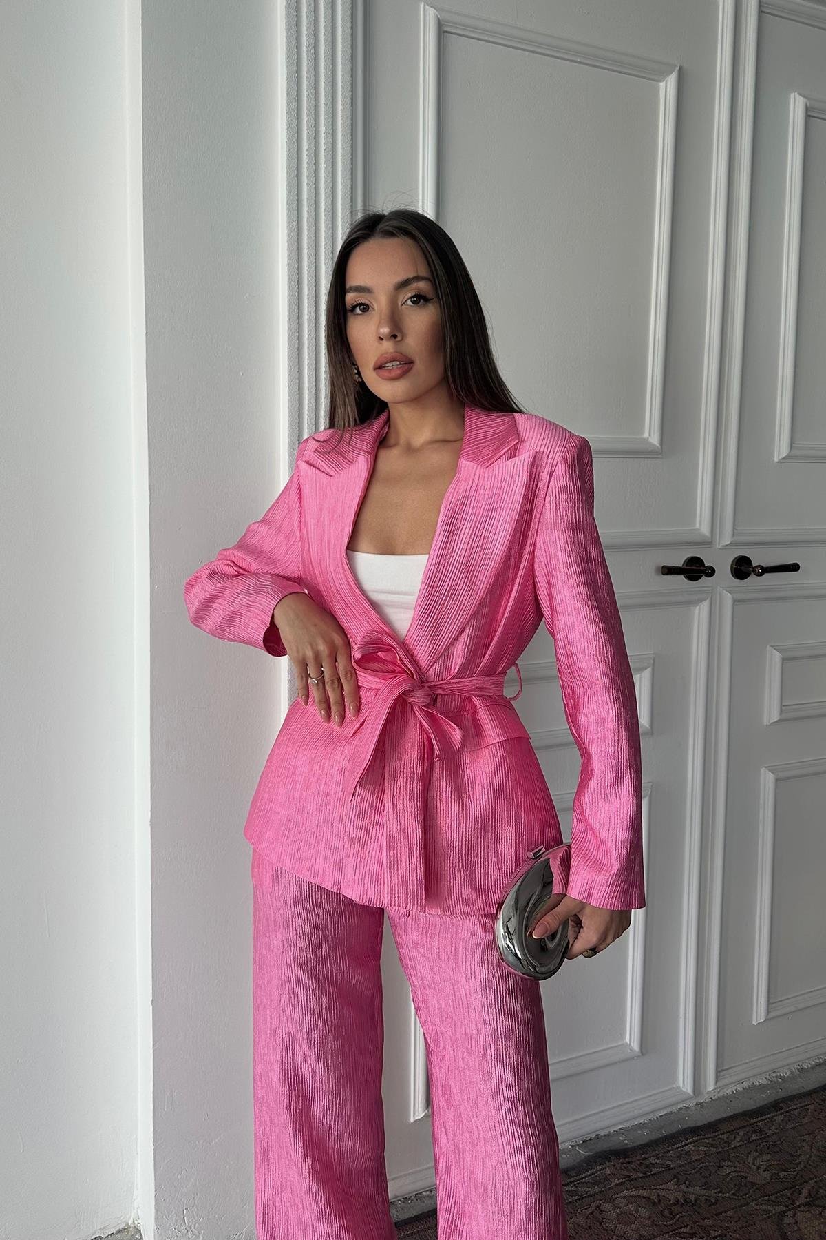 Toptan Pembe Beli Kuşaklı Ceket ve Pantolon Parlak Takım